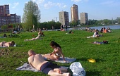 МОСКВИЧИ УСТРЕМИЛИСЬ К ВОДЕ