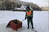 Ежедневно в Москве проводятся работы по аэрации водоемов для защиты рыб и растений